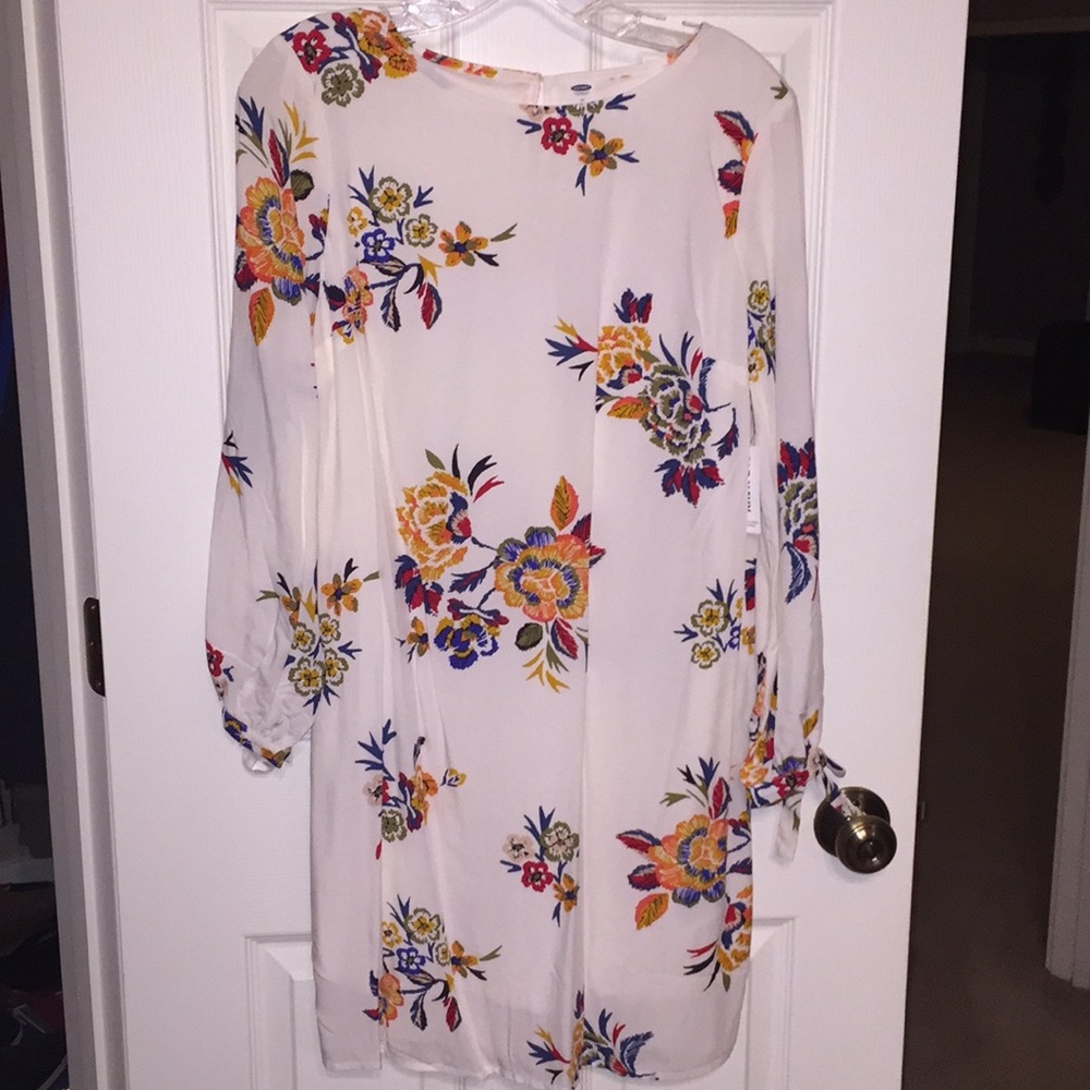 Old Navy floral long sleeved dress